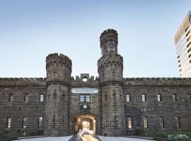 Adina Apartment Hotel Melbourne, Pentridge Accommodation Massachusetts