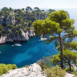 French Riviera Accommodation Massachusetts