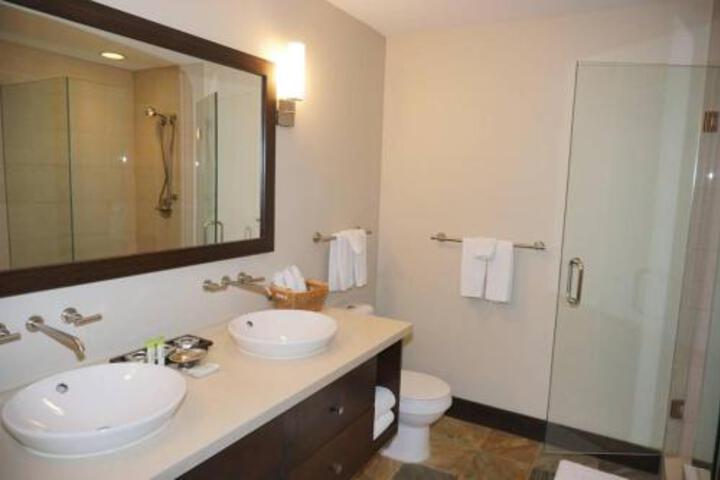 120 Carriage Way (203057 9008) Condo - thumb 3