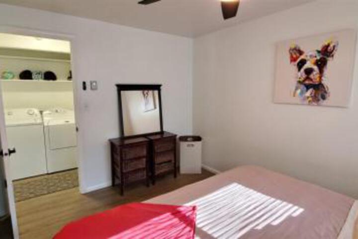 New! Cozy Duplex In Historic North End - thumb 2
