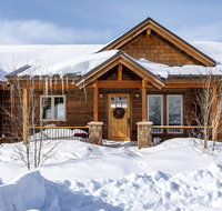 New Listing Mountain view Lodge W / Fireplace  Hot Tub 4 Bedroom Cabin - Accommodation Massachusetts