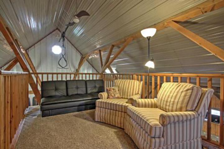 Unique Renovated Winona Barn W / 2 Decks On 80 Acres - thumb 5