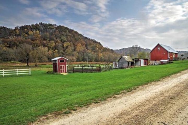 Unique Renovated Winona Barn W / 2 Decks On 80 Acres - thumb 6