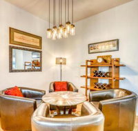 Modern Boise Getaway - Accommodation Massachusetts