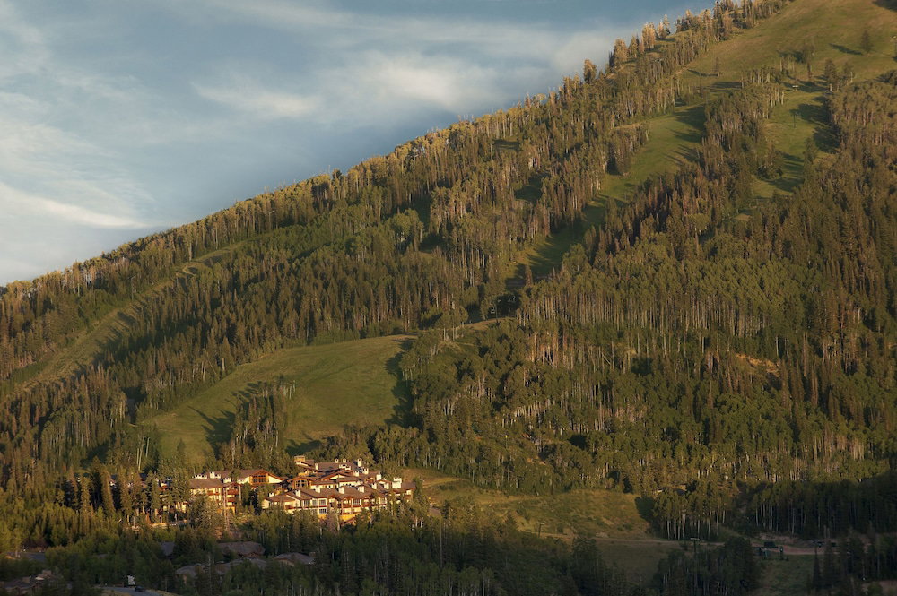 Stein Eriksen Lodge - thumb 0