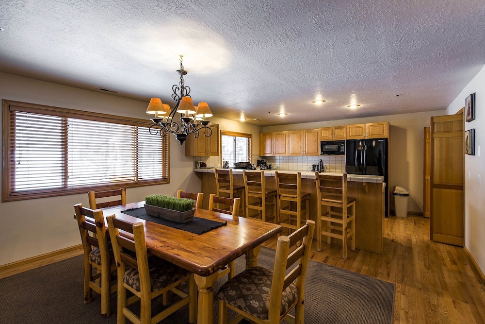 All Seasons Condominiums By All Seasons Resort Lodging - thumb 4