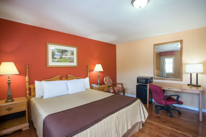 The Hillside Hotel - thumb 6
