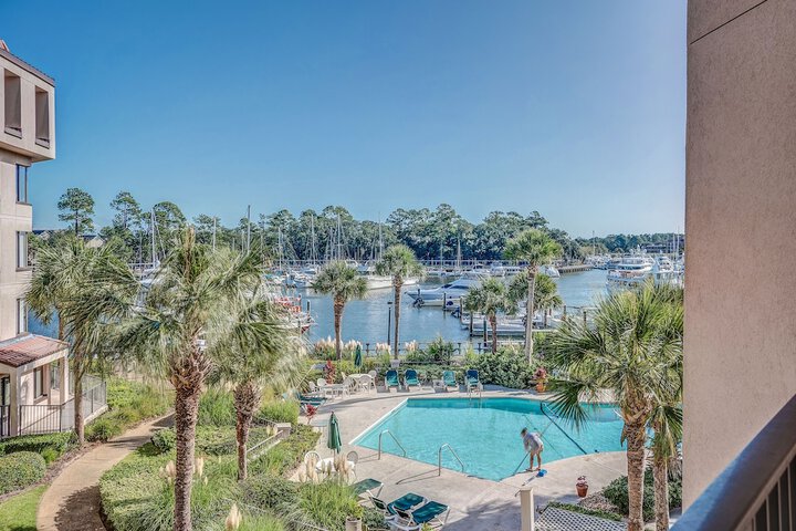 Yacht Club 7536 Three Bedroom Condo - thumb 2