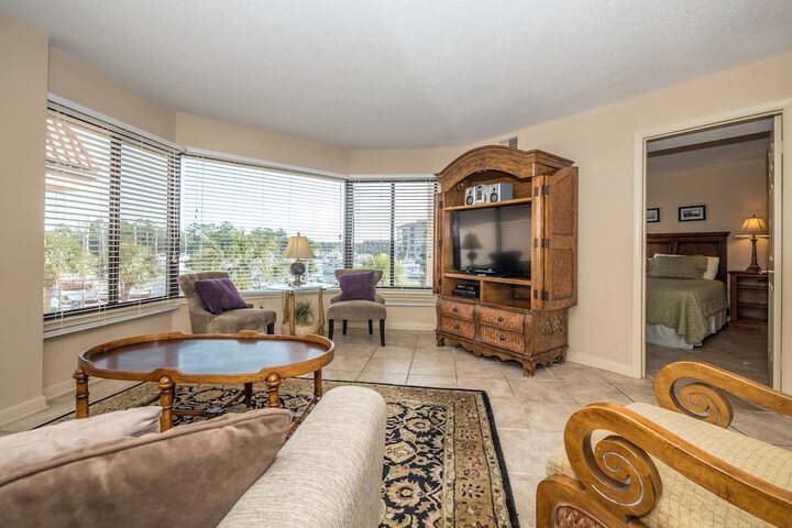 Yacht Club 7536 Three Bedroom Condo - thumb 5