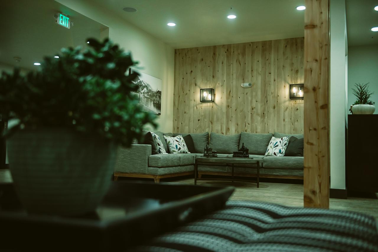 Silver Creek Hotel - thumb 4