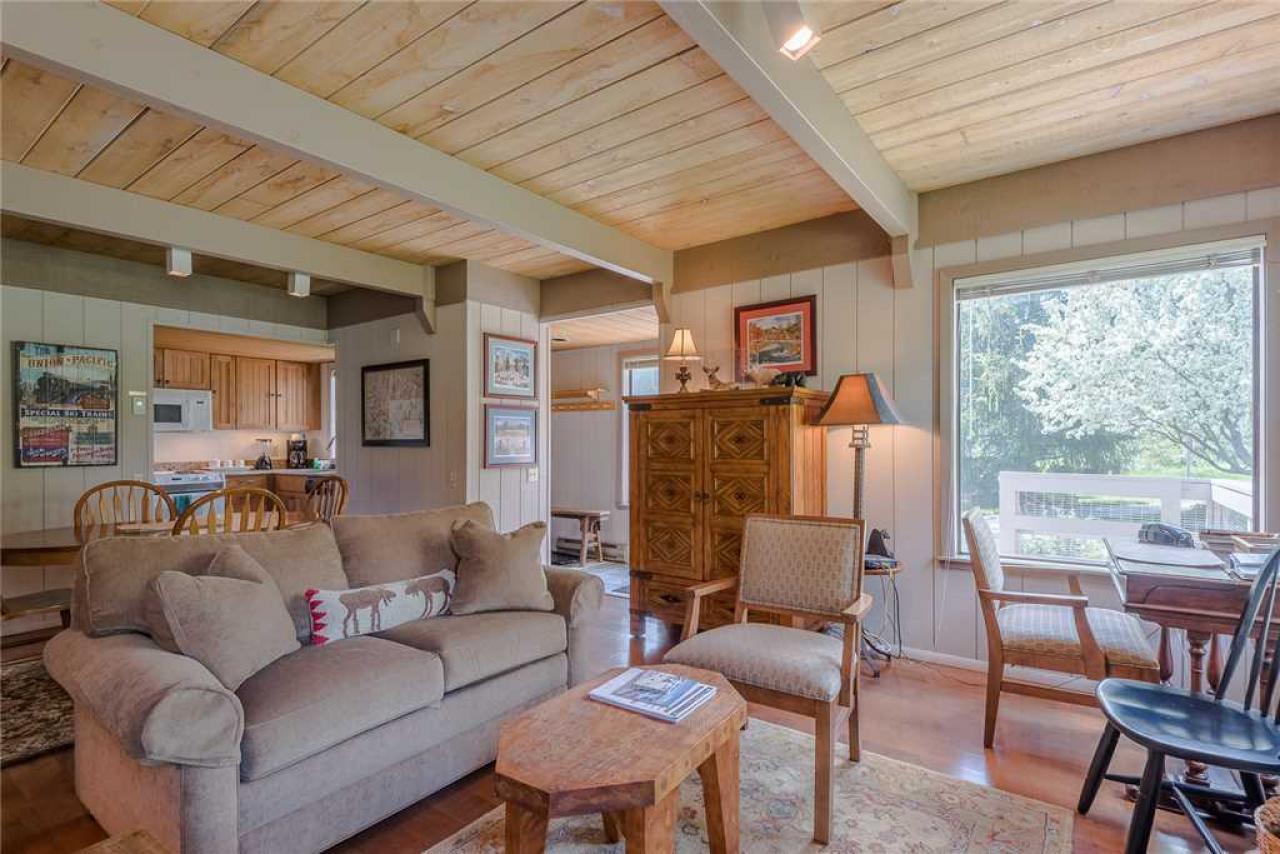 Villager Condominium With Sun Valley Amenities - thumb 0