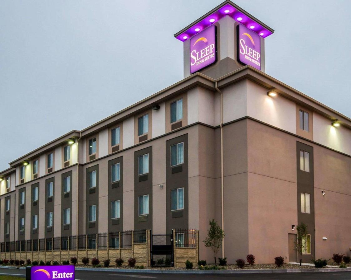 Sleep Inn & Suites And Conference Center Downtown - thumb 0