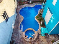 4 BR - Sleeps 8 Celebrity Villa Next to Frenchman St Accommodation Massachusetts