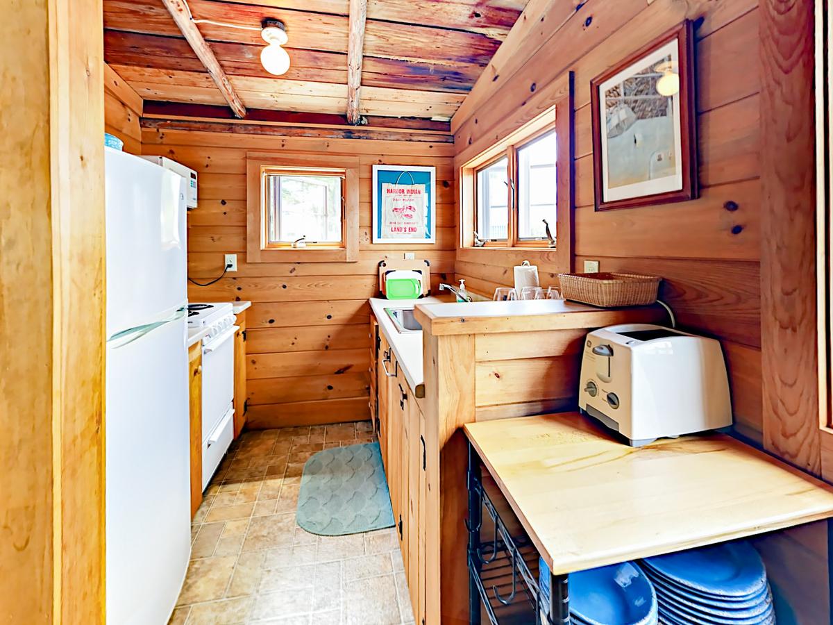 226 Shore Rd Cabin - thumb 12
