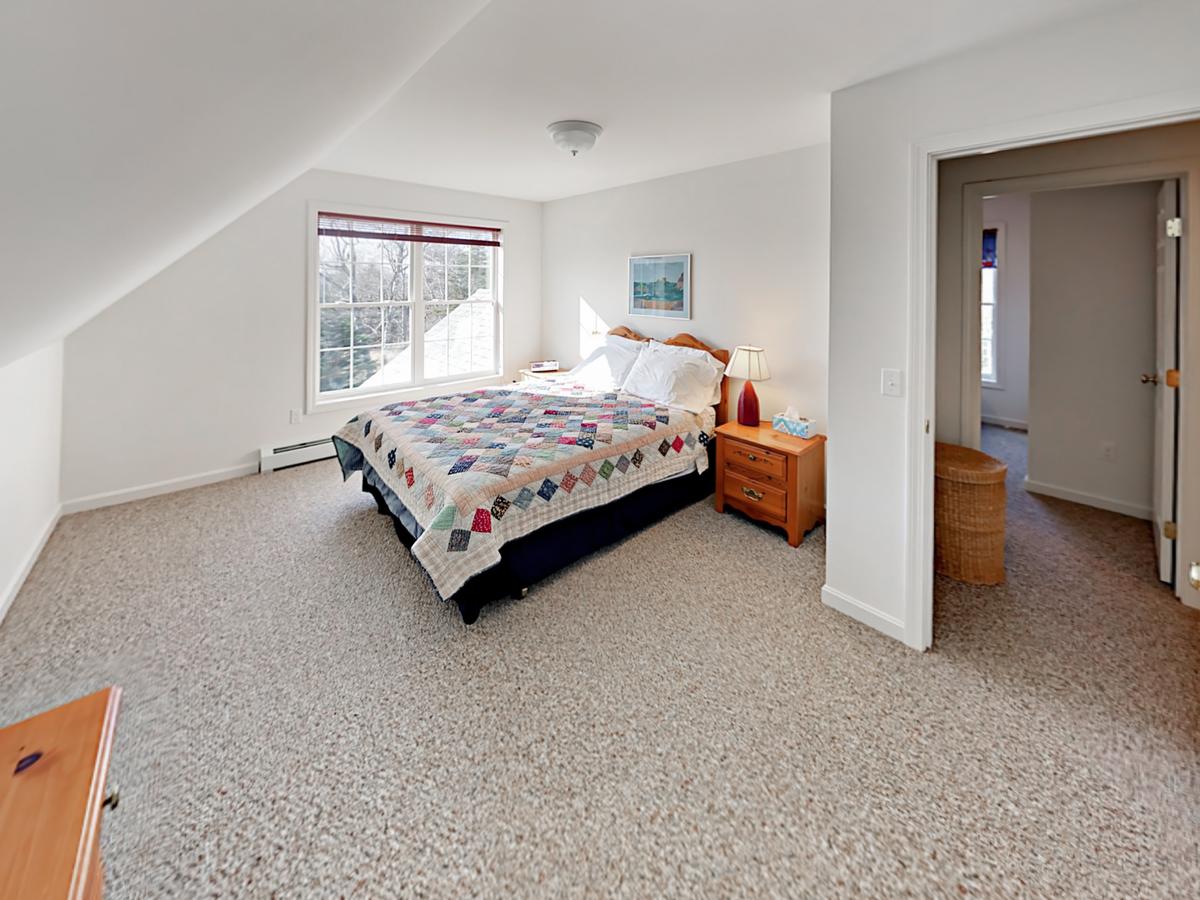 79 Middle Rd Home - thumb 17