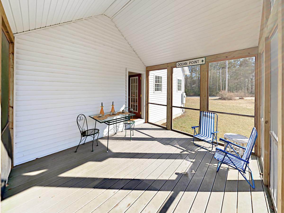 79 Middle Rd Home - thumb 5