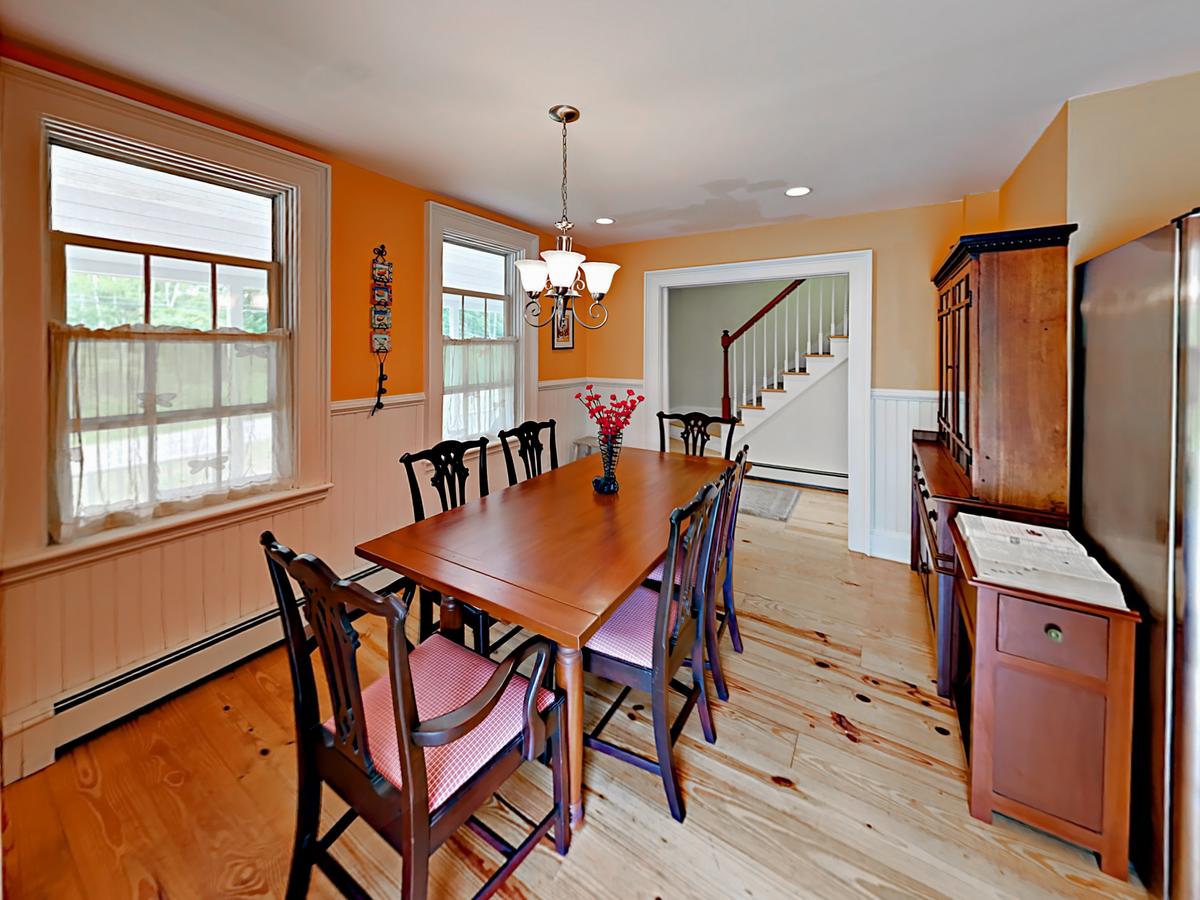 42 Van Horn Farmhouse Home - thumb 13