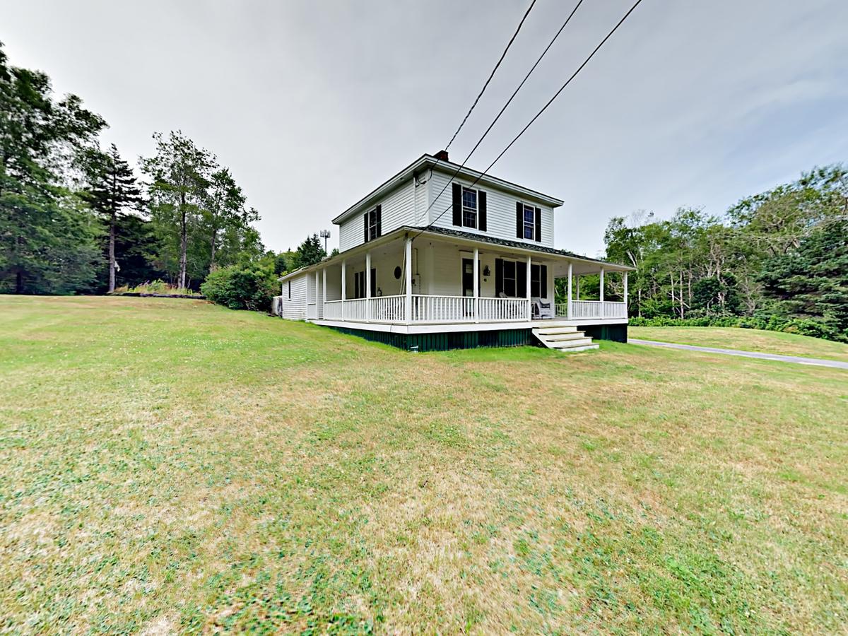 42 Van Horn Farmhouse Home - thumb 8