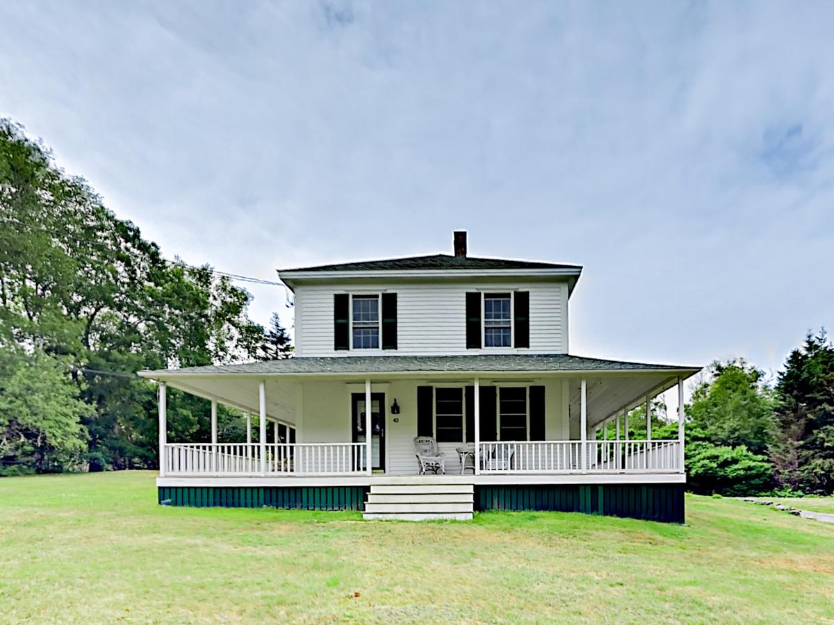 42 Van Horn Farmhouse Home - thumb 0