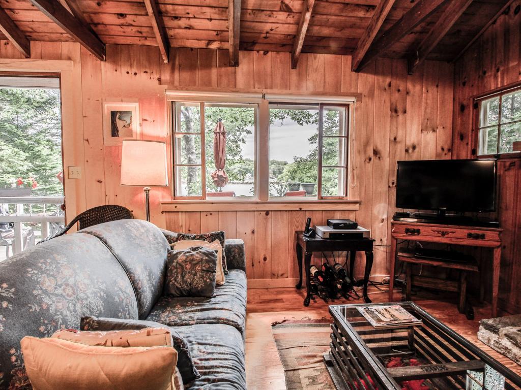 Cabin On The Shore - thumb 23