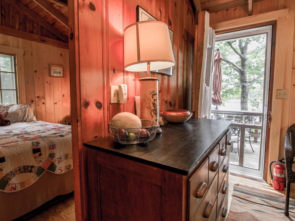 Cabin On The Shore - thumb 35