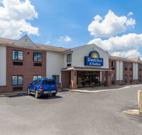 Days Inn  Suites by Wyndham Cambridge - Accommodation Massachusetts