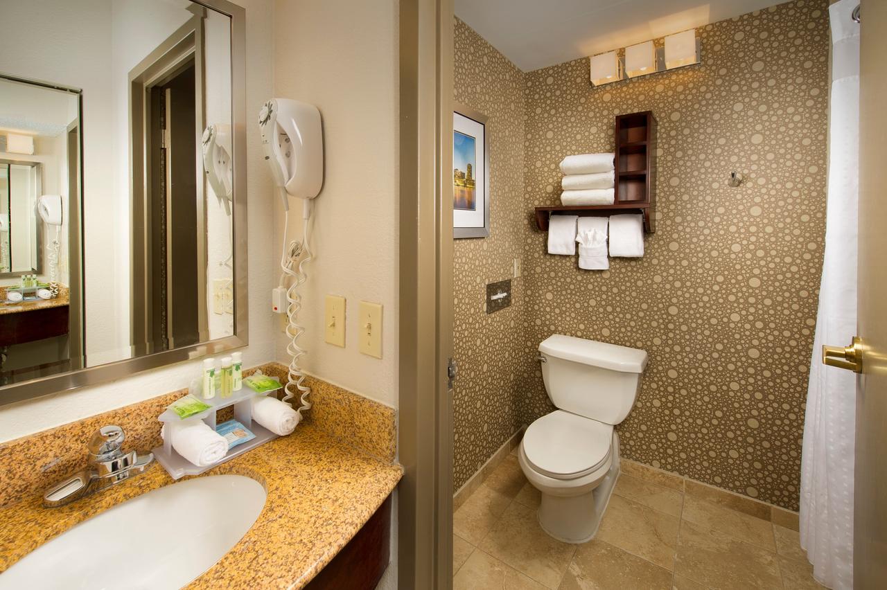 Holiday Inn Express Boston North-Woburn - thumb 16