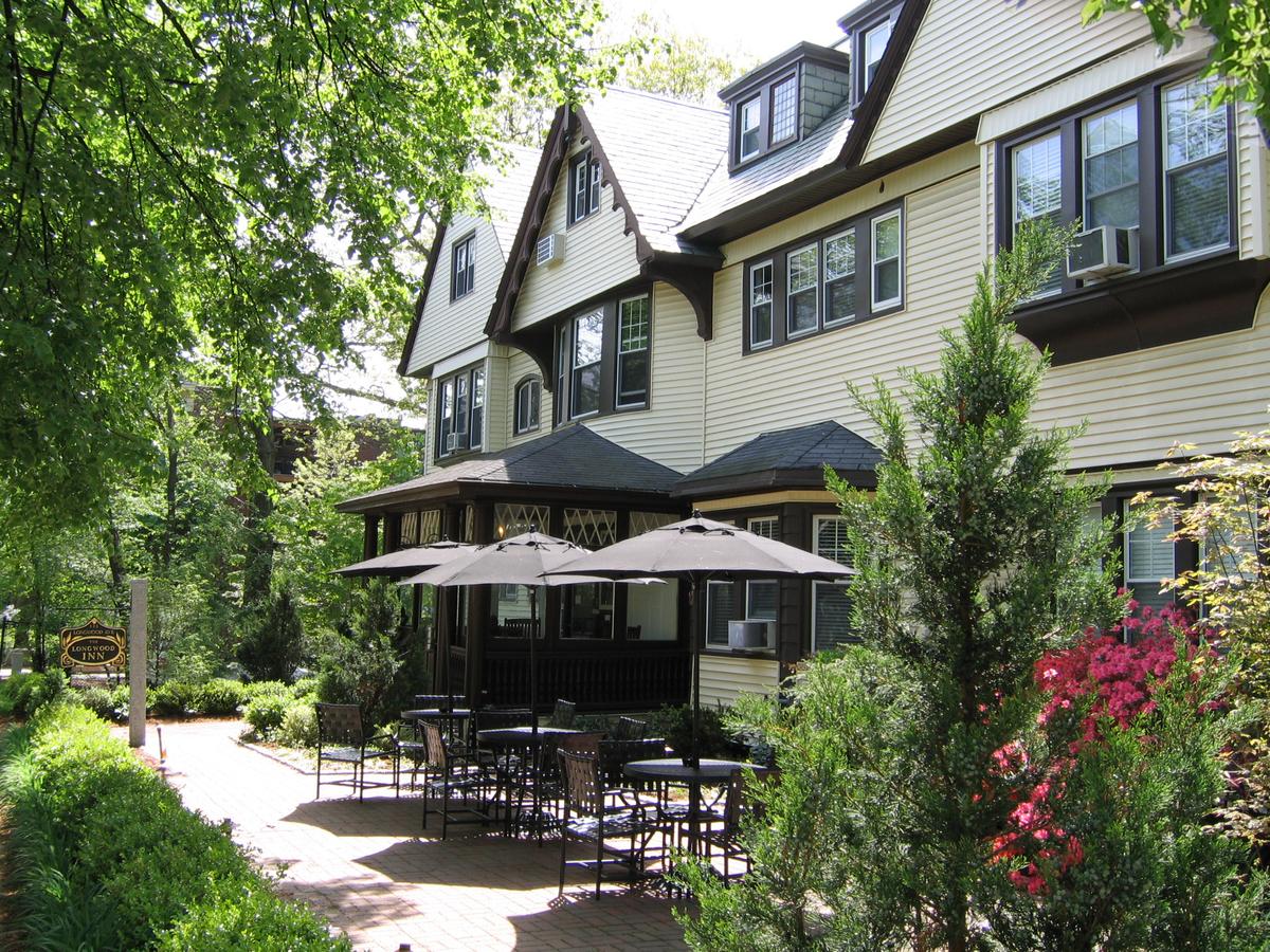 Longwood Inn - thumb 11