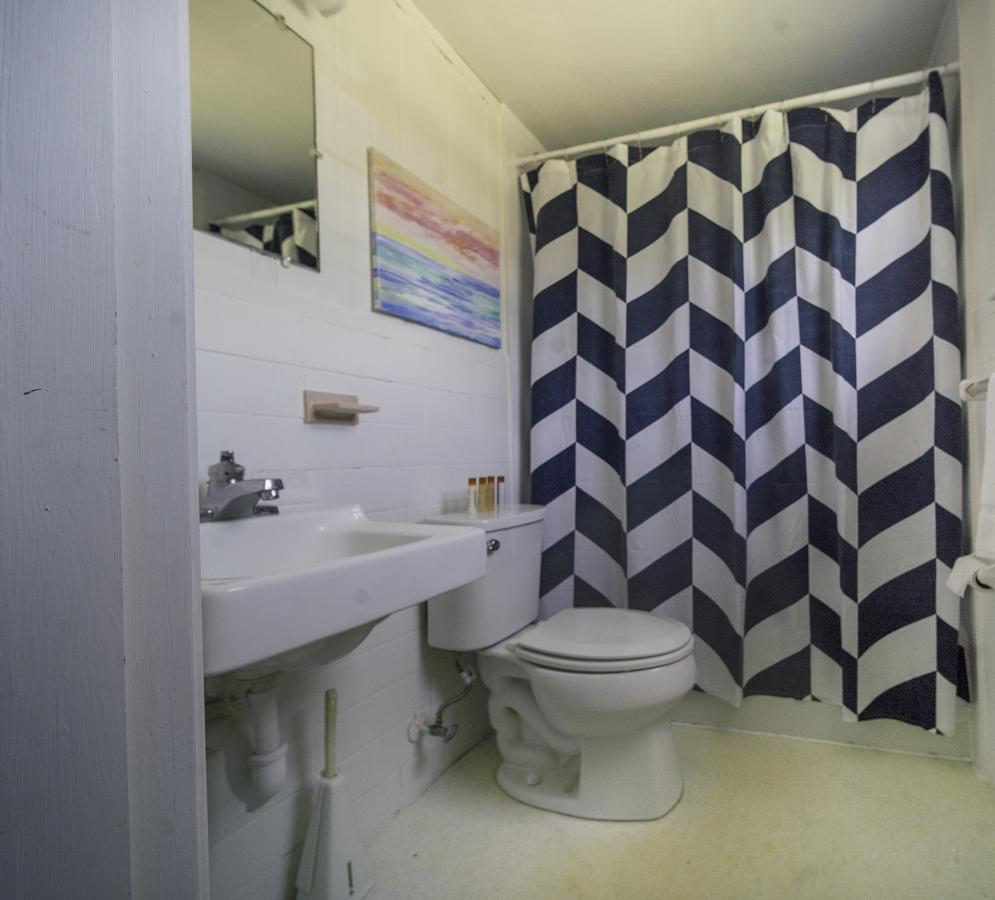 Surfside Inn Chatham - thumb 1