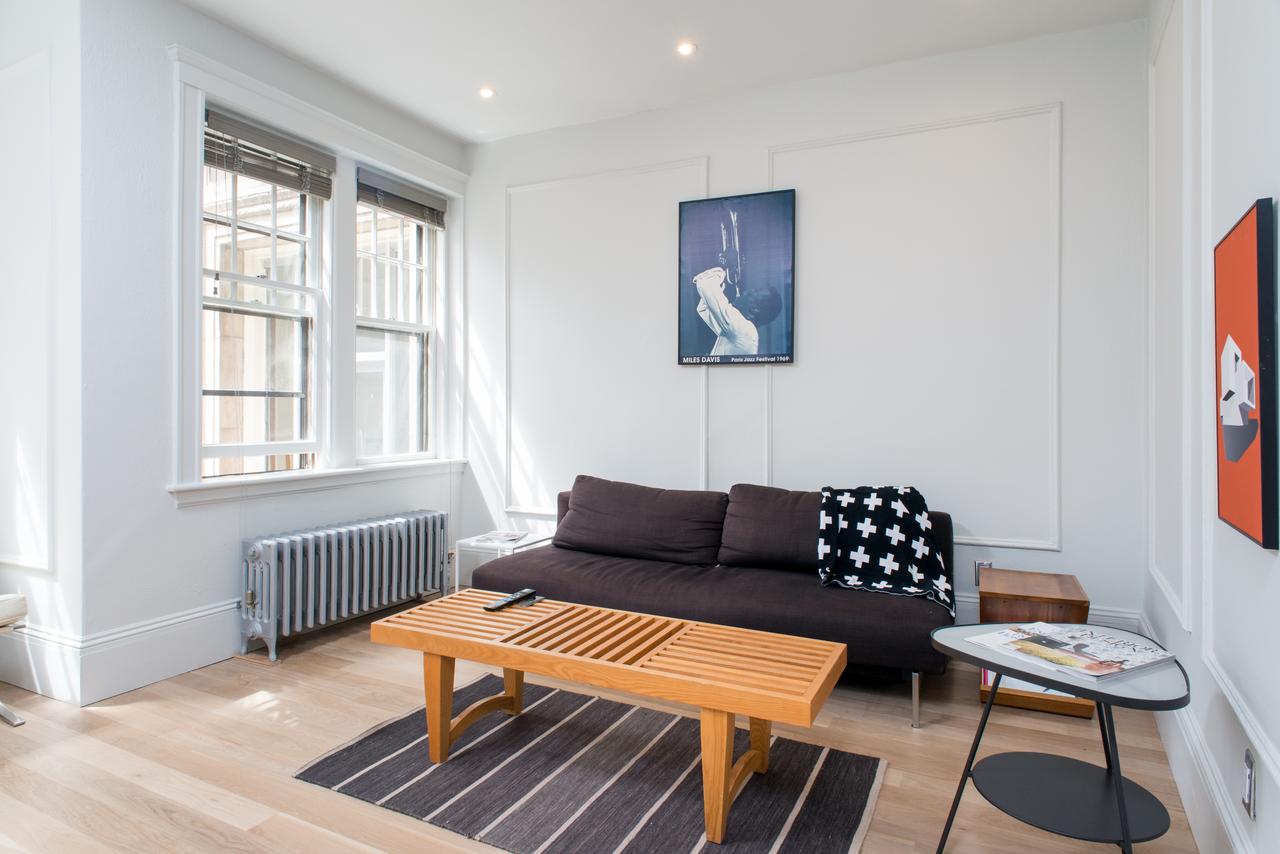 Spacious, Modern Bedroom - thumb 16