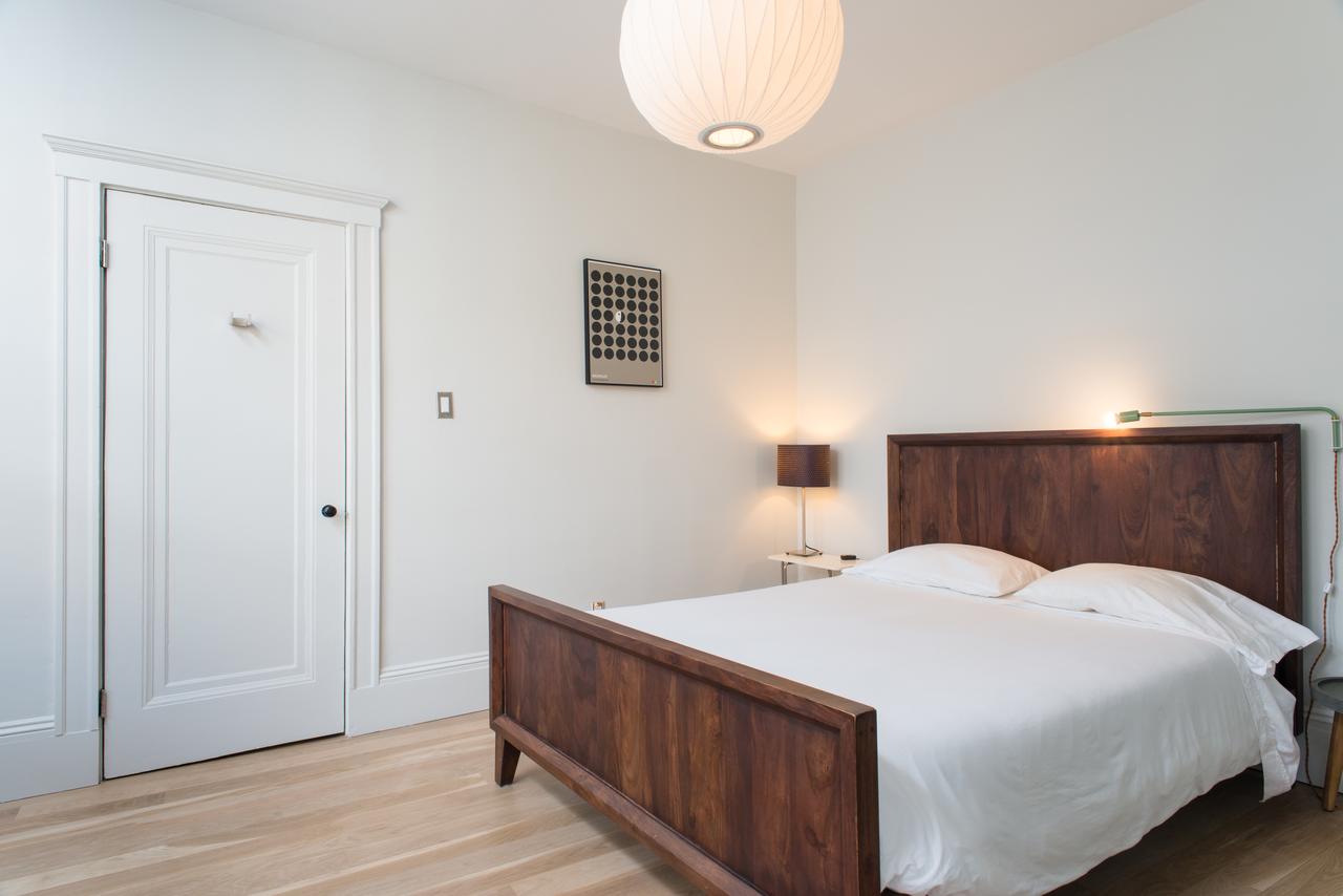 Spacious, Modern Bedroom - thumb 24