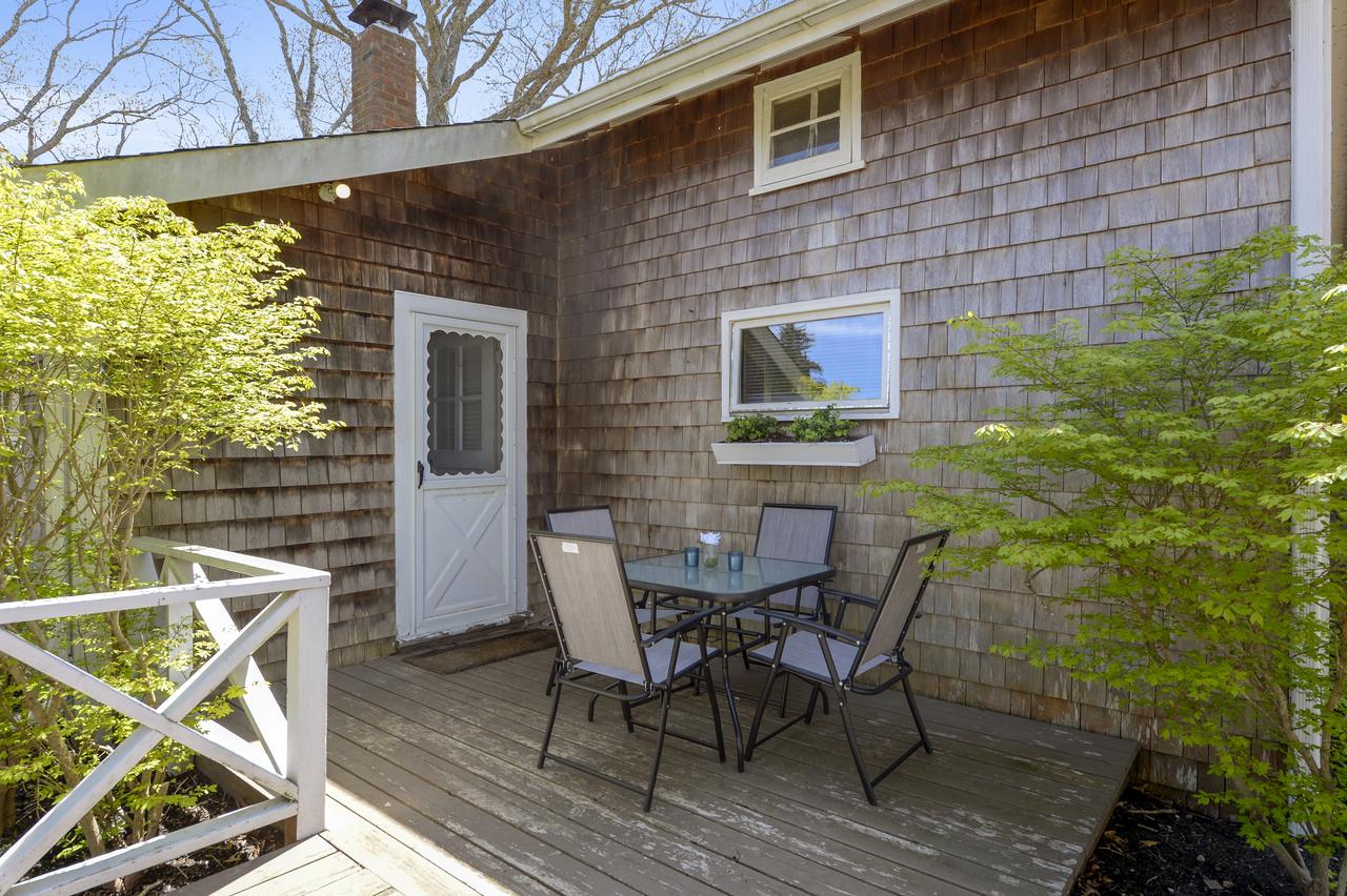 OAK BLUFFS COTTAGE, WALK TO TOWN! - thumb 2