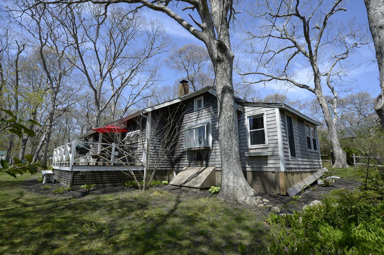 OAK BLUFFS COTTAGE, WALK TO TOWN! - thumb 31