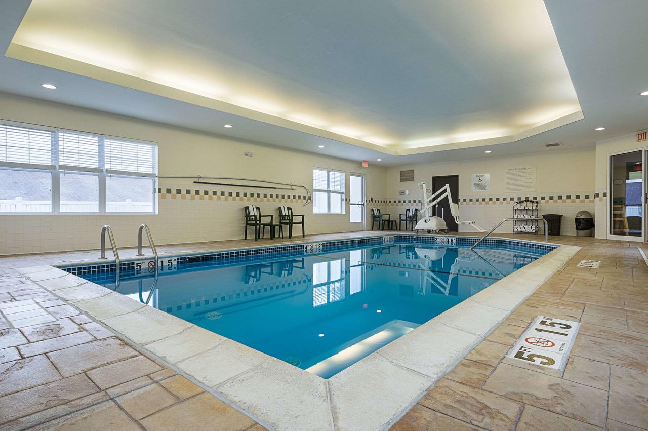 Econo Lodge Hadley Near University - thumb 20