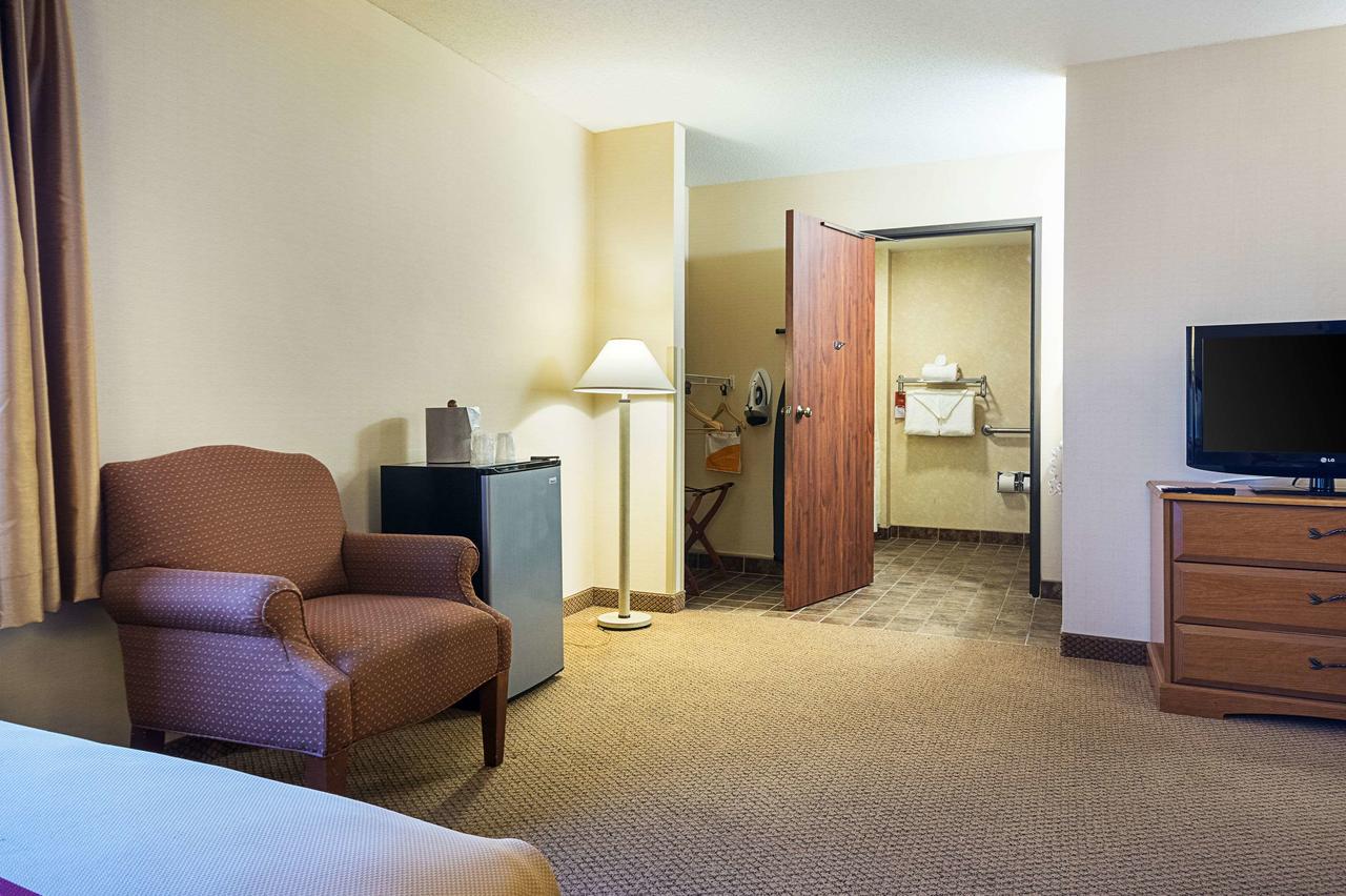 Econo Lodge Hadley Near University - thumb 19
