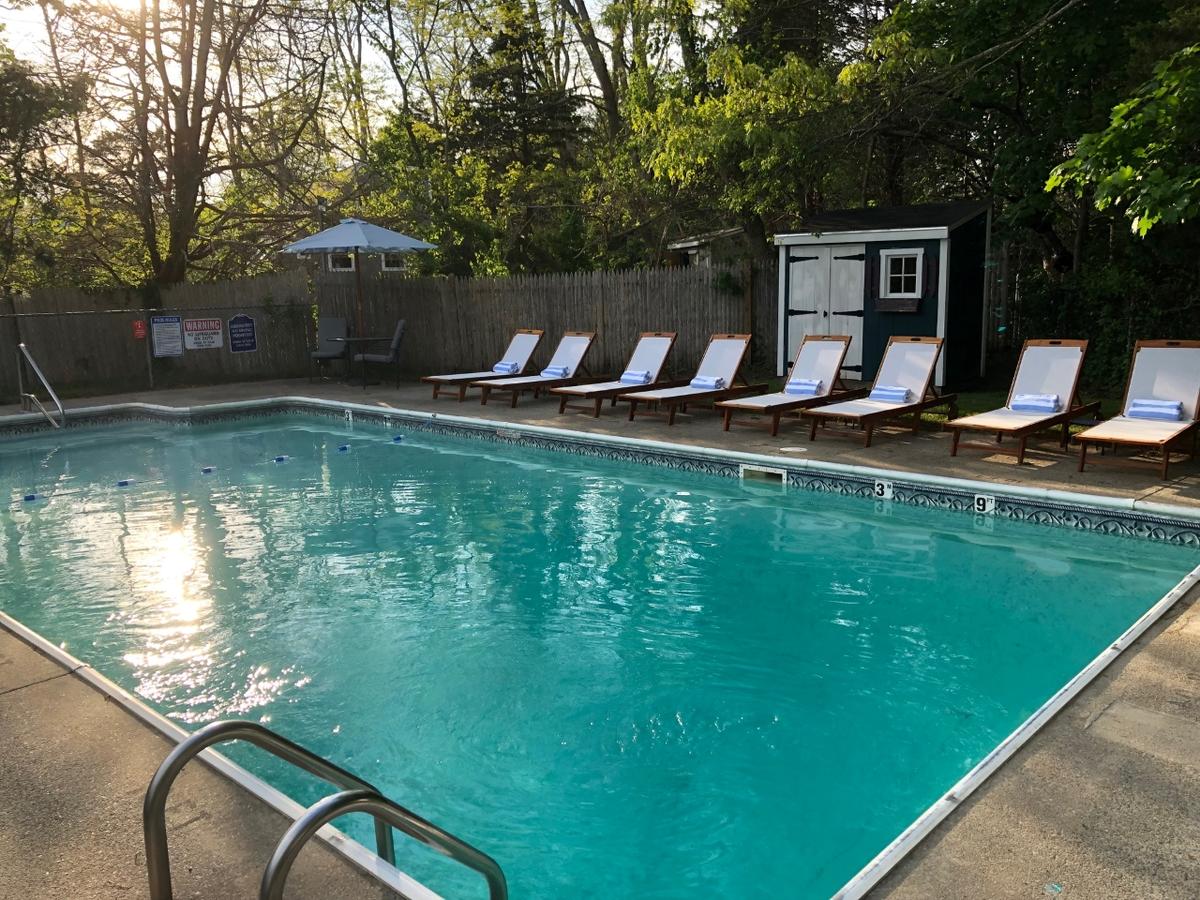 Cove Bluffs Guest Rooms & Suites - thumb 27