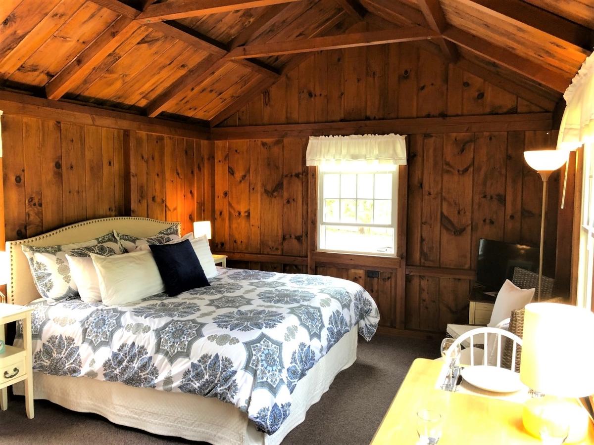 Cove Bluffs Guest Rooms & Suites - thumb 10