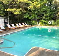 Cove Bluffs Guest Rooms  Suites - Accommodation Massachusetts
