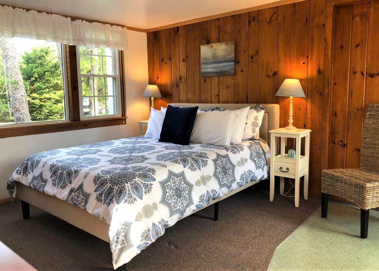 Cove Bluffs Guest Rooms & Suites - thumb 4