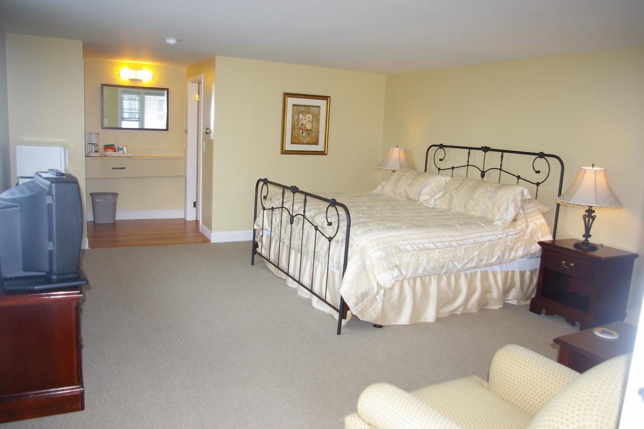 Chatham Highlander Motel - thumb 43