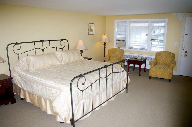 Chatham Highlander Motel - thumb 18