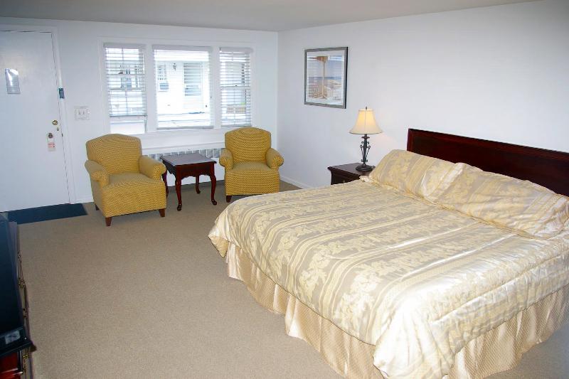 Chatham Highlander Motel - thumb 23