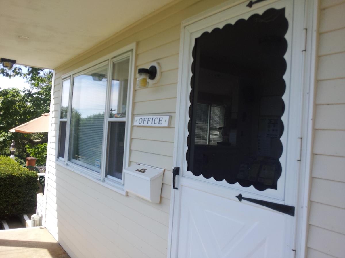 Chatham Highlander Motel - thumb 28