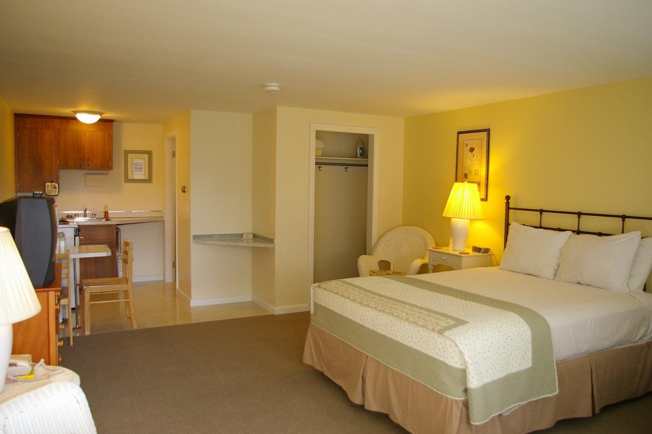 Chatham Highlander Motel - thumb 44