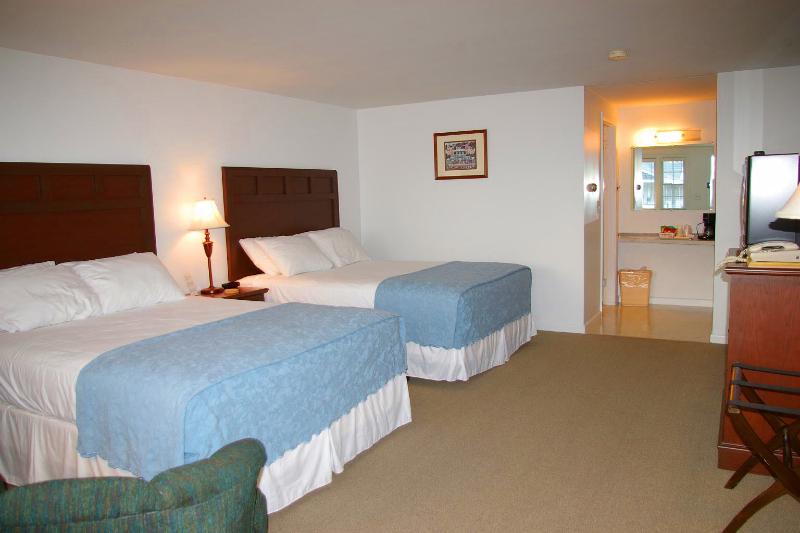 Chatham Highlander Motel - thumb 20