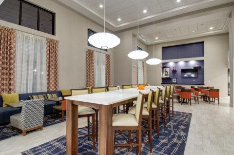 Hampton Inn & Suites Springfield Downtown - thumb 37