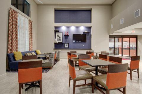 Hampton Inn & Suites Springfield Downtown - thumb 42