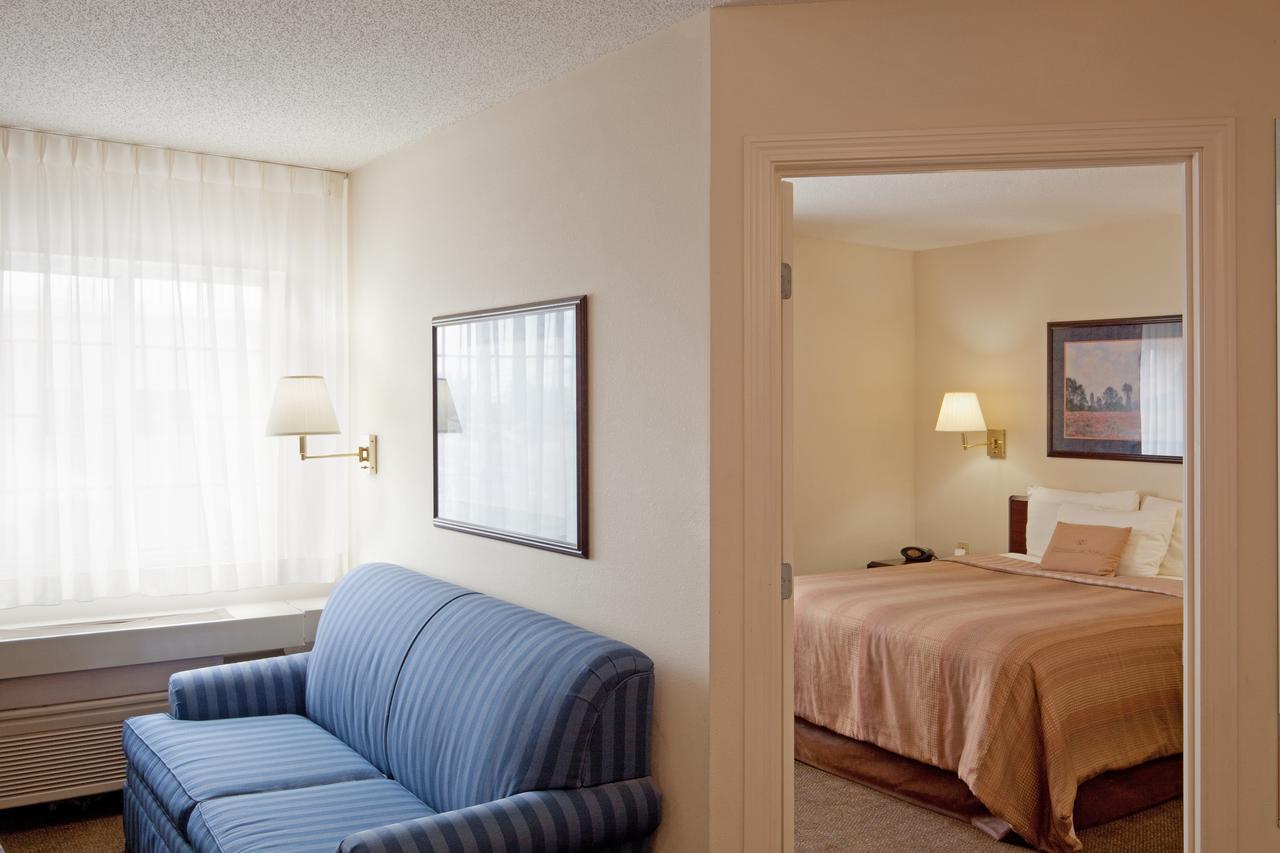 Candlewood Suites Boston-Braintree - thumb 1