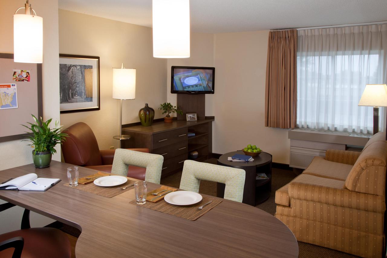 Candlewood Suites Boston-Braintree - thumb 2