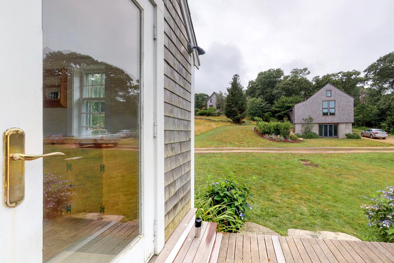 Koi Pond Cottage - thumb 22